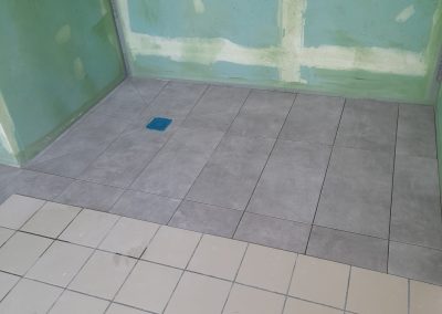 Réalisation d'une grande douche italienne