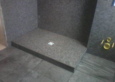 réalisation d'une douche mosaïque