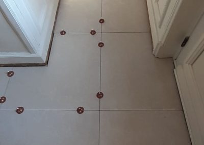 Pose carrelage au sol format 75x75 sur Chape liquide | J.T Carrelage