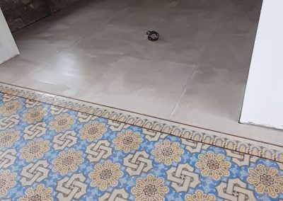 pose carrelage au sol format 90x90 à la cale sur Chape Traditionnelle | J.T Carrelage